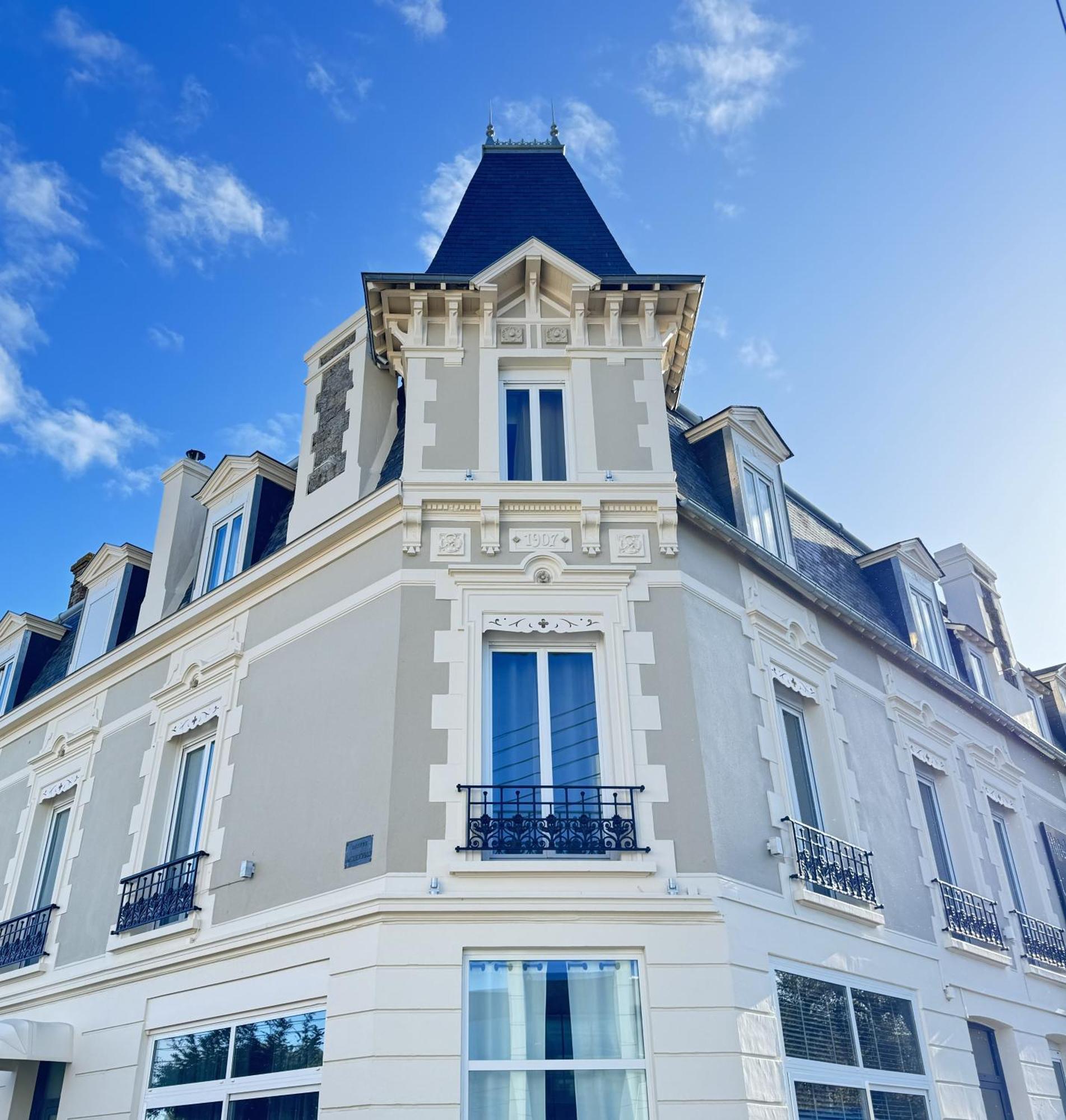 Cit'Hotel Les Alizes Динард Екстериор снимка