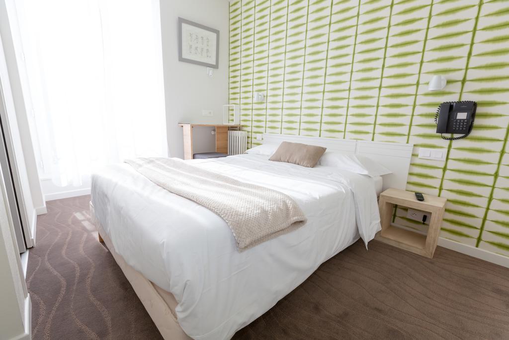 Cit'Hotel Les Alizes Динард Екстериор снимка